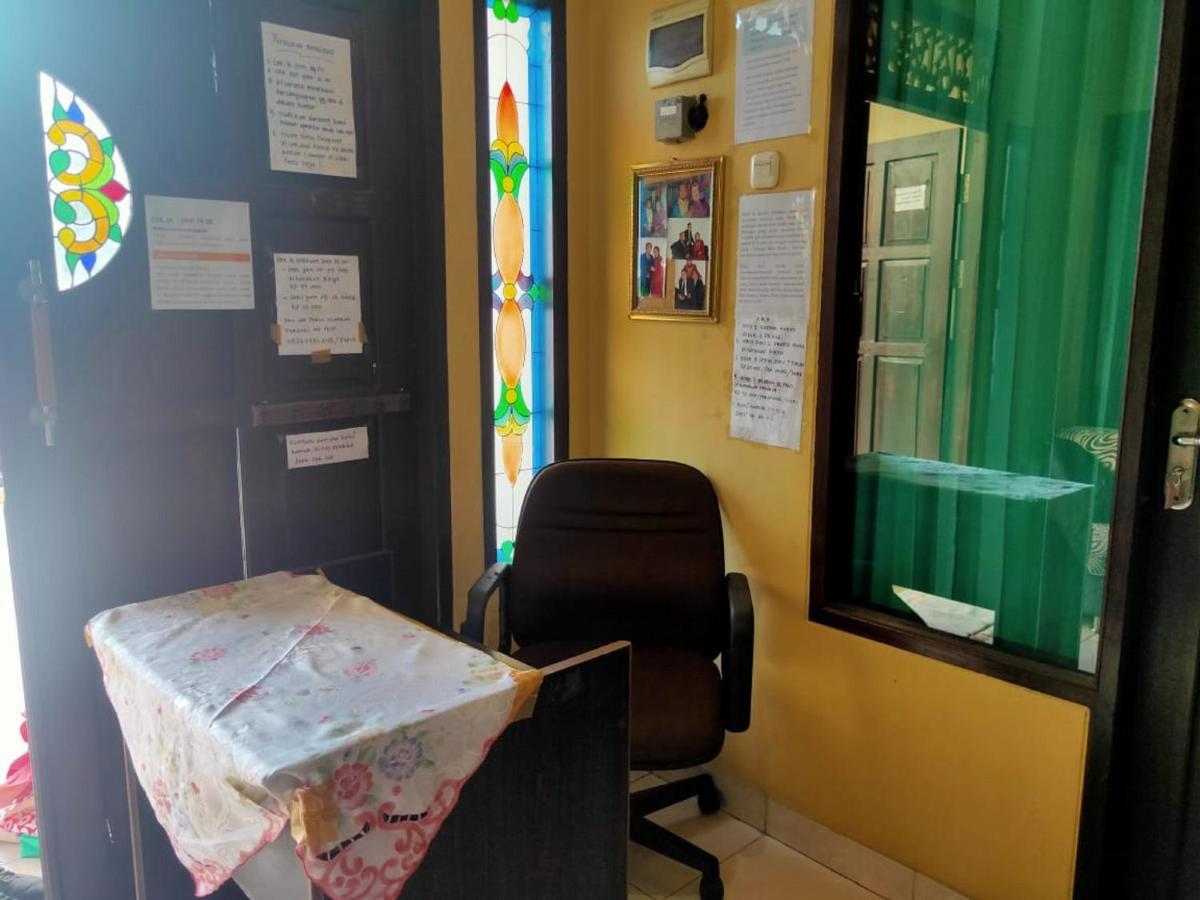 Oyo 3948 Kenangan Syariah Balikpapan (Borneo)