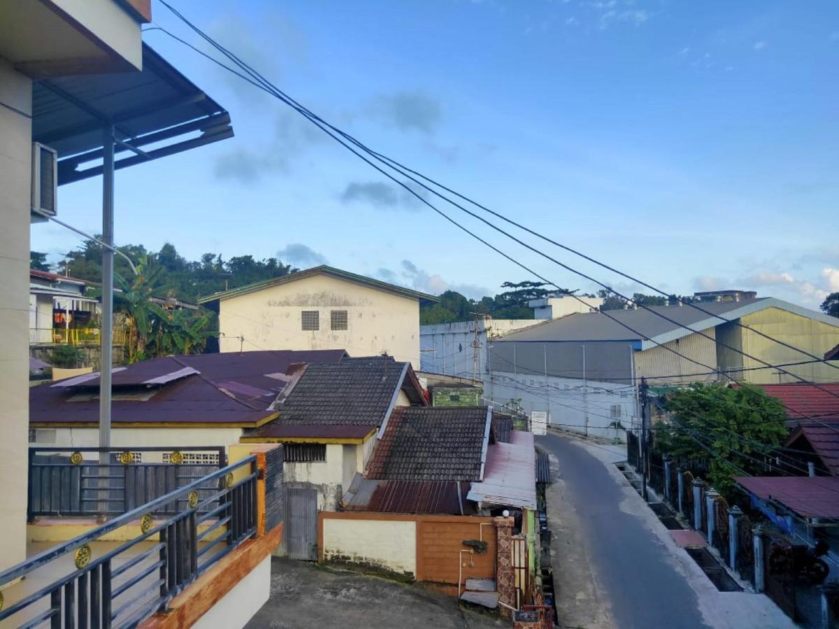 Oyo 3948 Kenangan Syariah Balikpapan (Borneo)